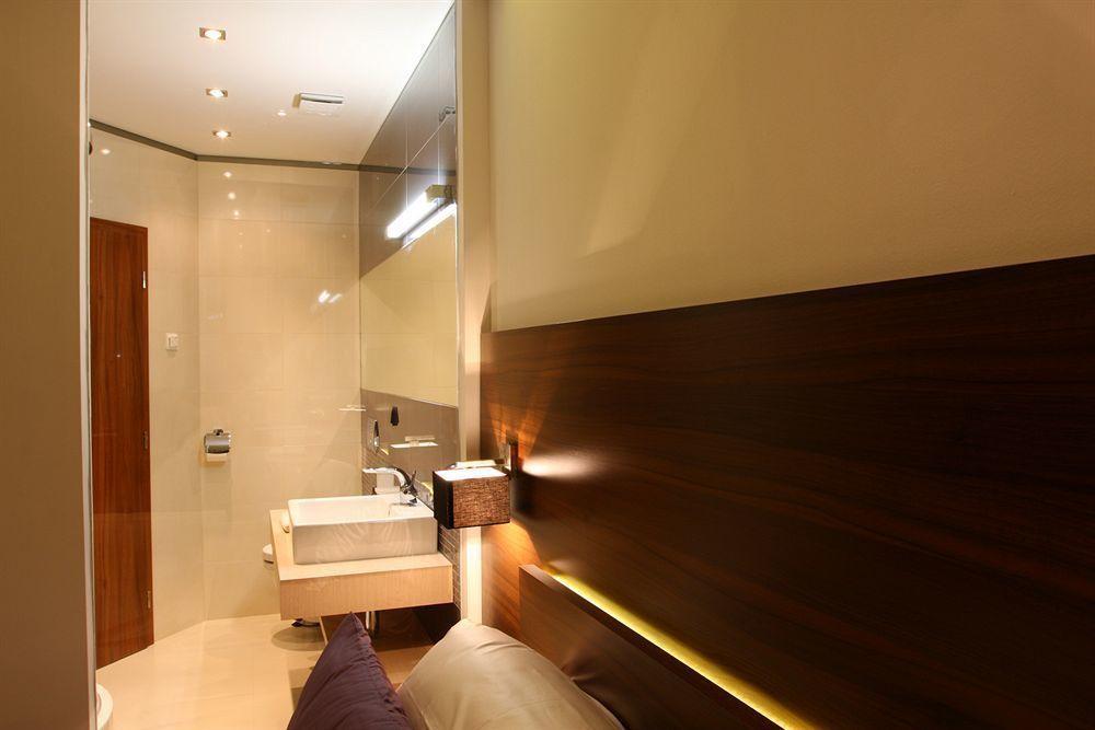 Tempus Club Garni Hotel Bratislava Esterno foto